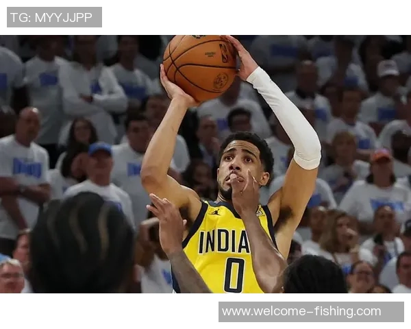 哈利伯顿怒怼裁判判罚不公劈叉投篮挑战遭拒引发热议